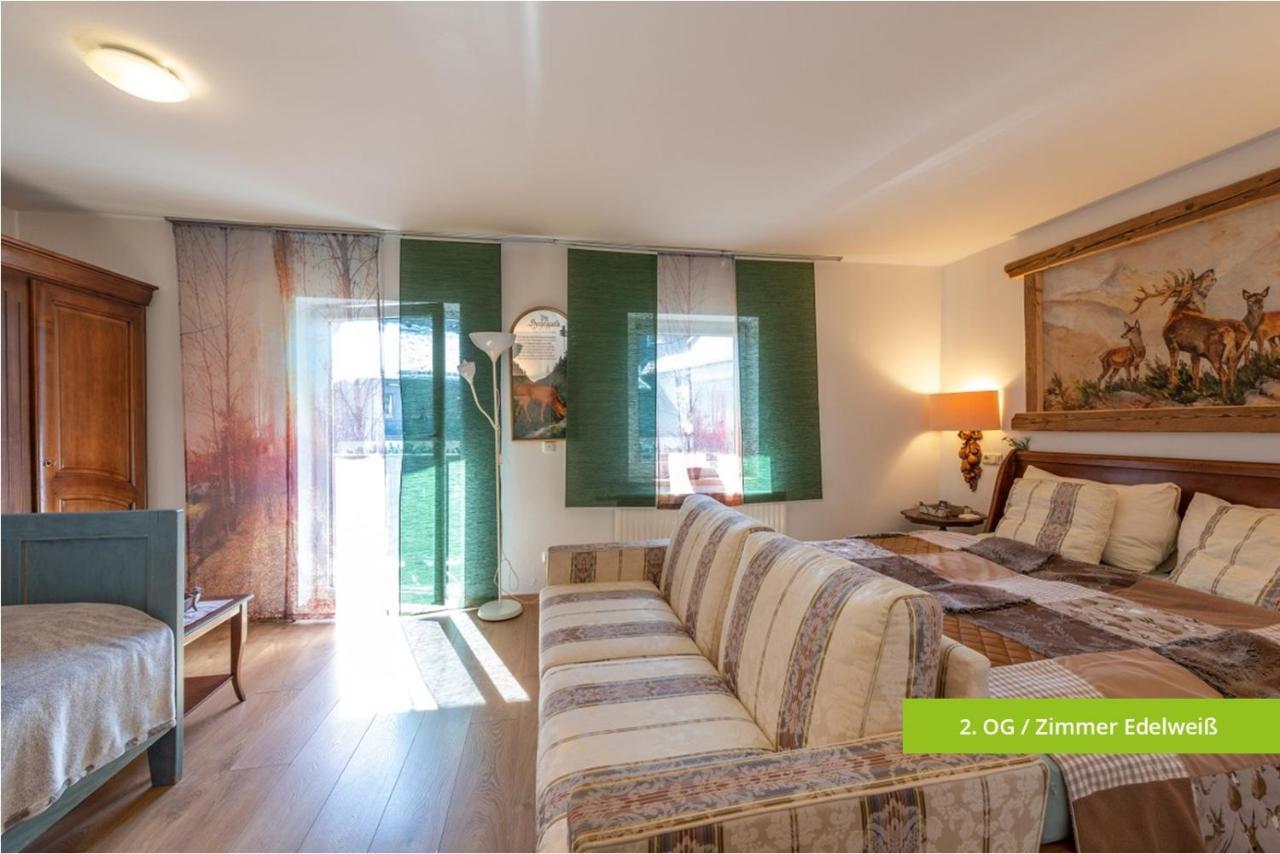 Platzhirsch Zur Alten Wagnerei Gastehaus Bed and Breakfast Saint Wolfgang Esterno foto