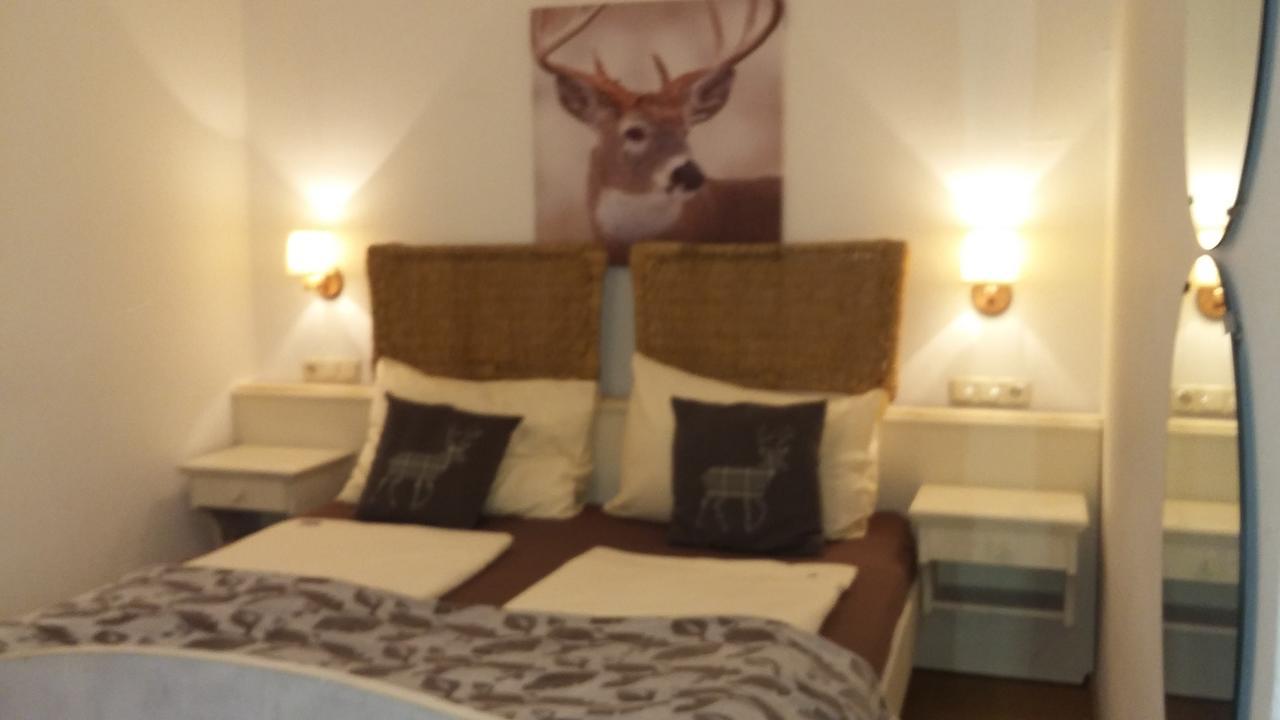 Platzhirsch Zur Alten Wagnerei Gastehaus Bed and Breakfast Saint Wolfgang Esterno foto