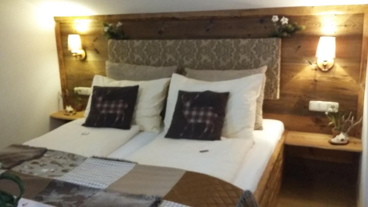 Platzhirsch Zur Alten Wagnerei Gastehaus Bed and Breakfast Saint Wolfgang Esterno foto