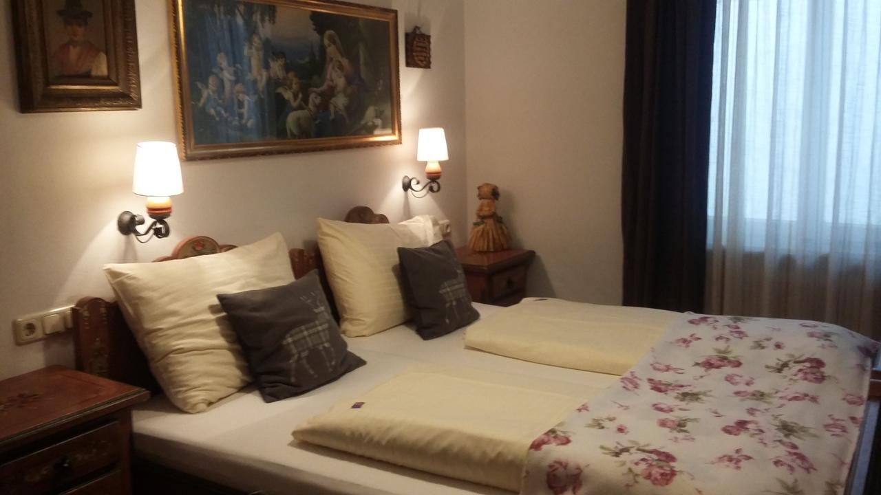Platzhirsch Zur Alten Wagnerei Gastehaus Bed and Breakfast Saint Wolfgang Esterno foto