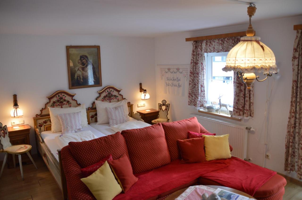 Platzhirsch Zur Alten Wagnerei Gastehaus Bed and Breakfast Saint Wolfgang Esterno foto