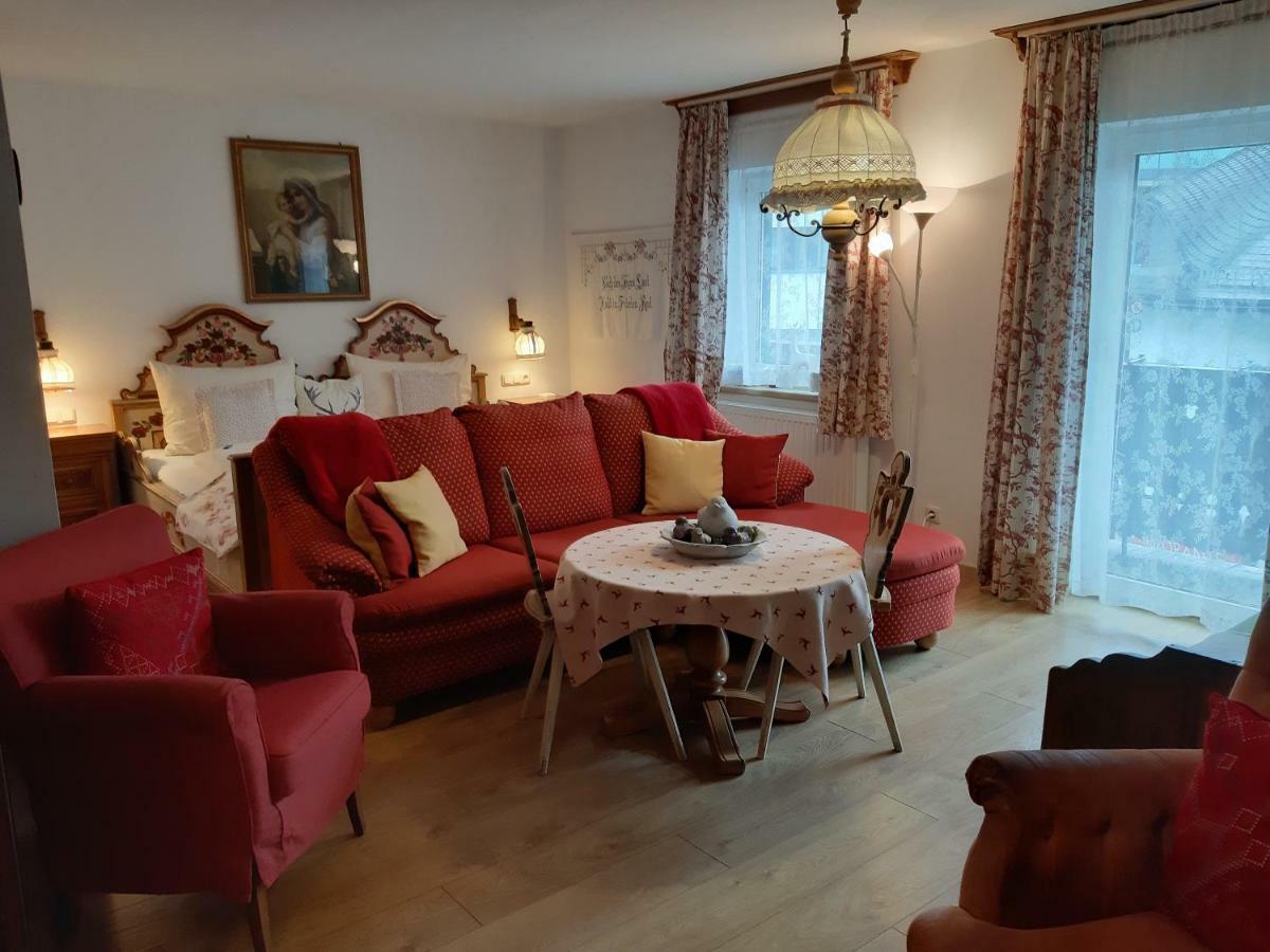 Platzhirsch Zur Alten Wagnerei Gastehaus Bed and Breakfast Saint Wolfgang Esterno foto