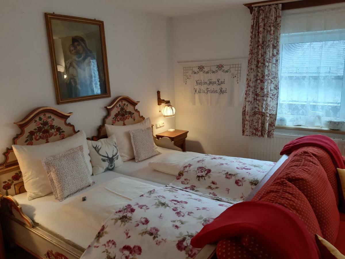 Platzhirsch Zur Alten Wagnerei Gastehaus Bed and Breakfast Saint Wolfgang Esterno foto