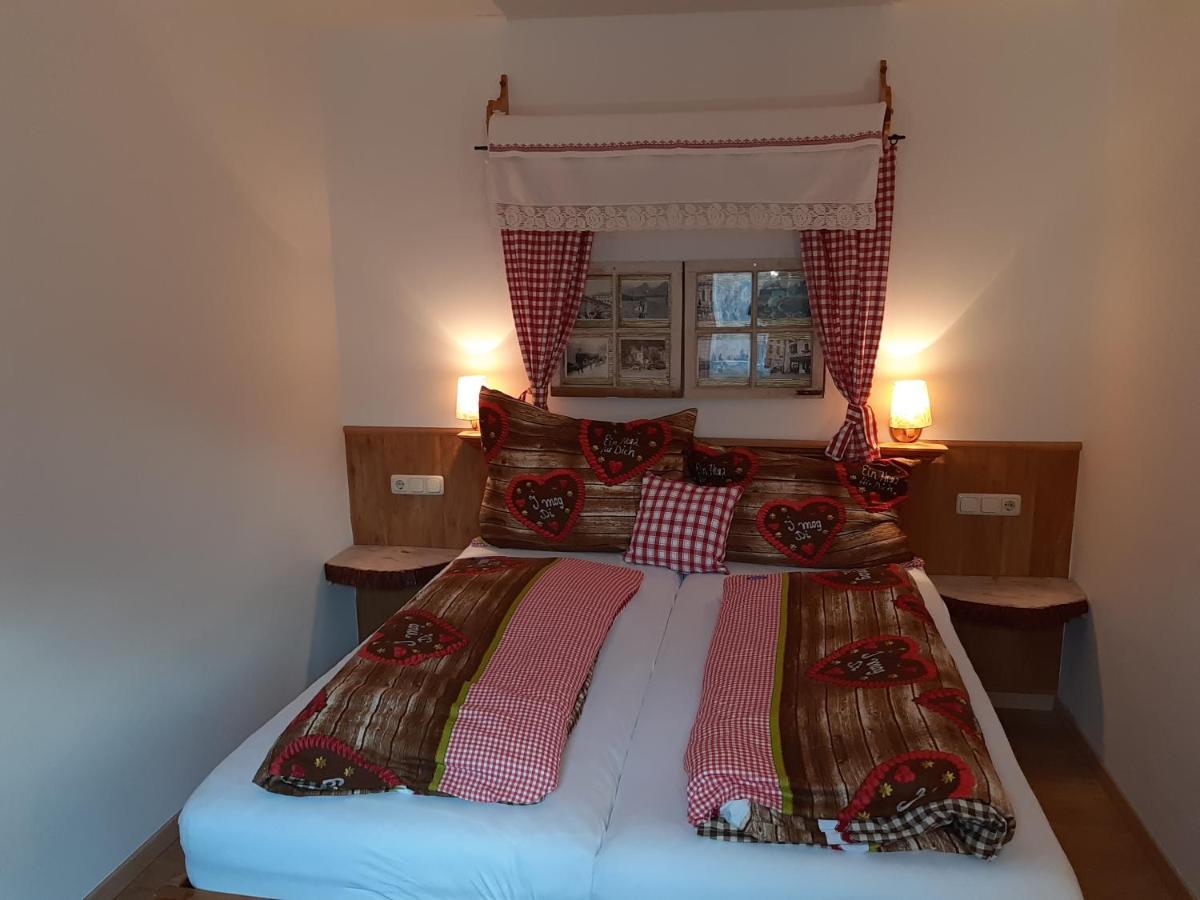 Platzhirsch Zur Alten Wagnerei Gastehaus Bed and Breakfast Saint Wolfgang Esterno foto