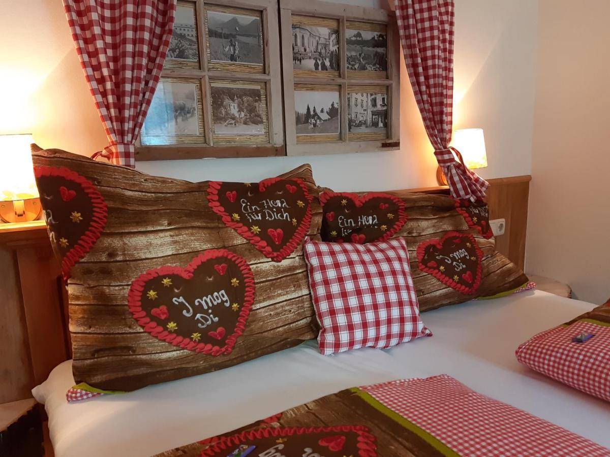 Platzhirsch Zur Alten Wagnerei Gastehaus Bed and Breakfast Saint Wolfgang Esterno foto